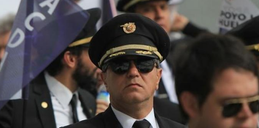 Pilotos denuncian maniobra de Avianca para quitarles la personería jurídica