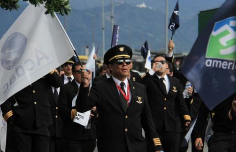 Se abre la puerta al diálogo entre directivos de Avianca y pilotos