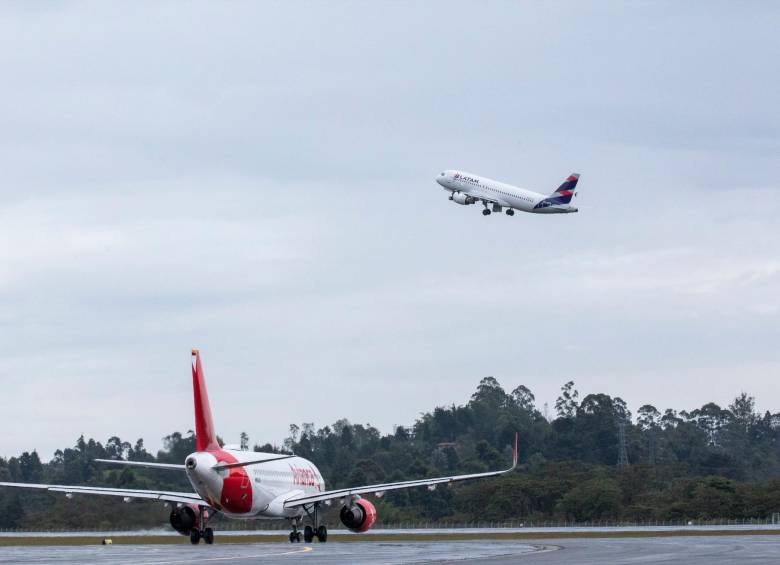 “75% de quienes viajan en avión son estrato 2 y 3”: gerente de IATA
